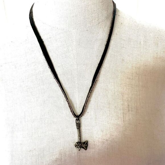 Tomahawk ax pendant necklace on cord - Picture 2 of 9